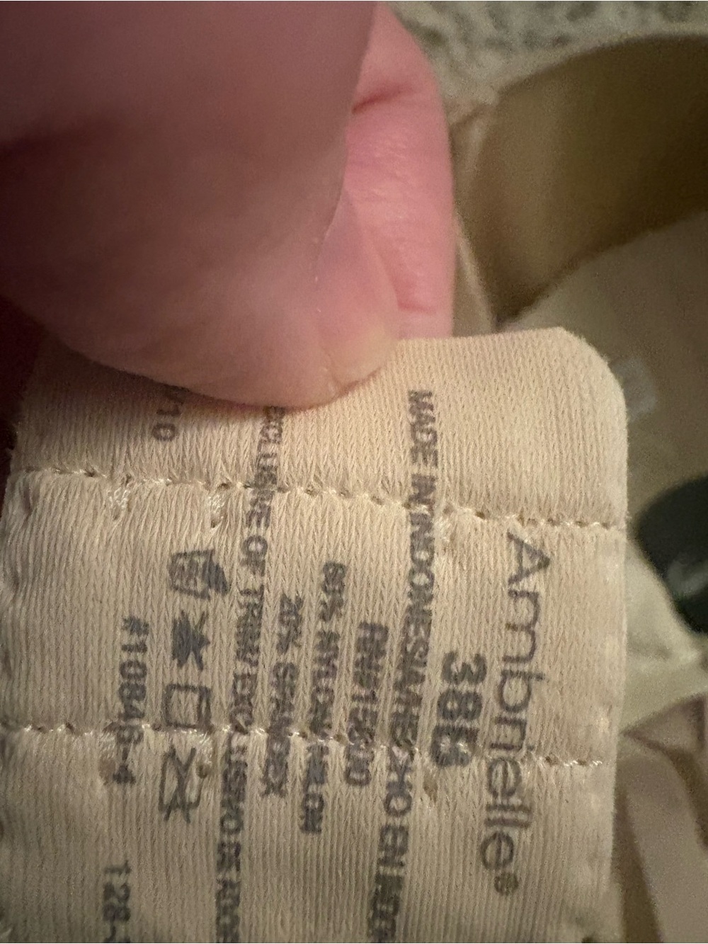 4 bras - Picture 10 of 10